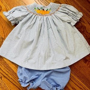 Adorable smocked pumpkin set by Southern Sunshine, size 2t